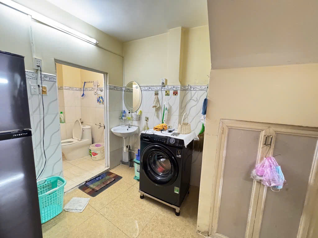 Bán nhà hẻm thông Lý Thường Kiệt; 6x6m; 4 tầng; sổ hồng; 5,9 tỷ