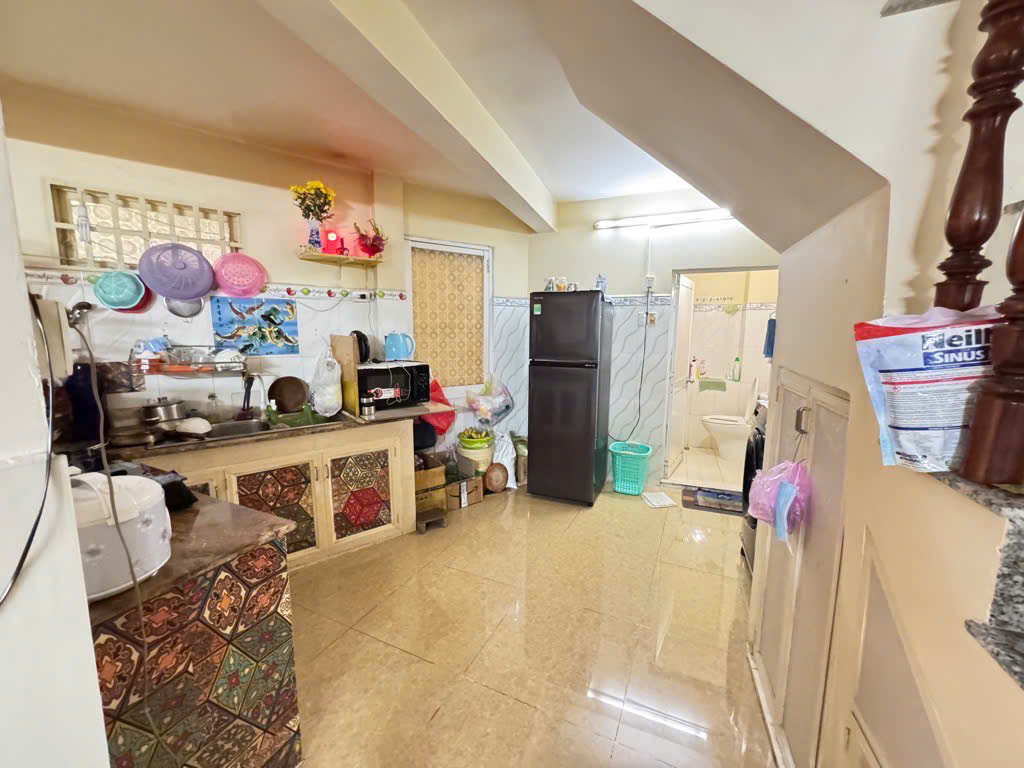 Bán nhà hẻm thông Lý Thường Kiệt; 6x6m; 4 tầng; sổ hồng; 5,9 tỷ