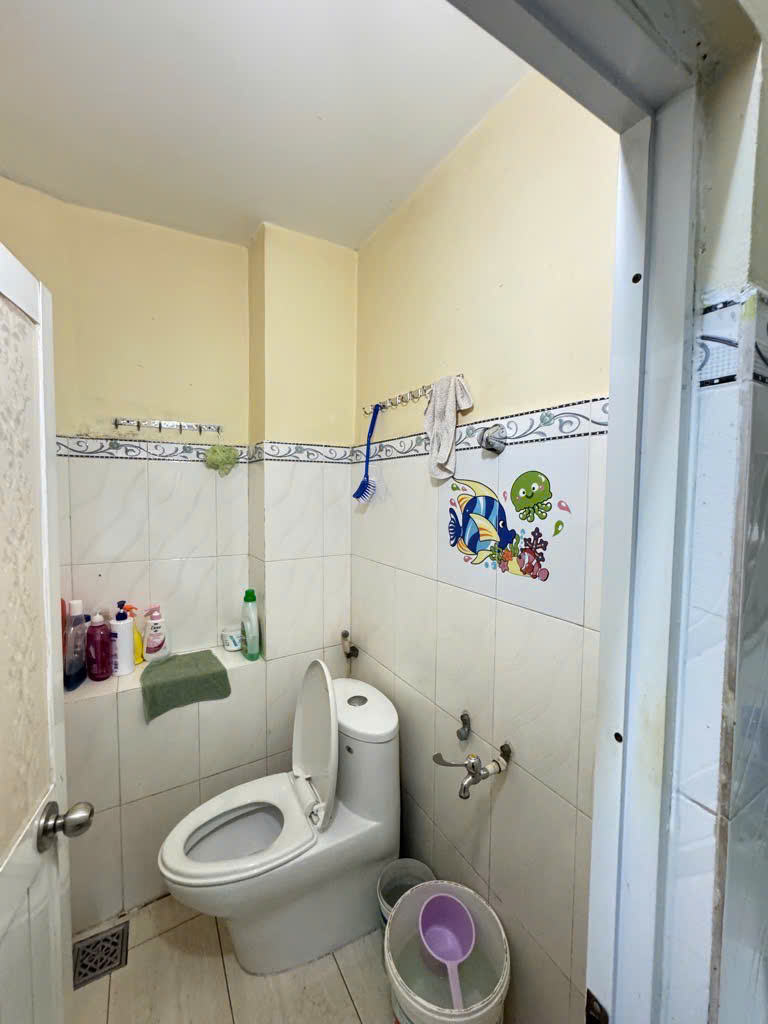 Bán nhà hẻm thông Lý Thường Kiệt; 6x6m; 4 tầng; sổ hồng; 5,9 tỷ