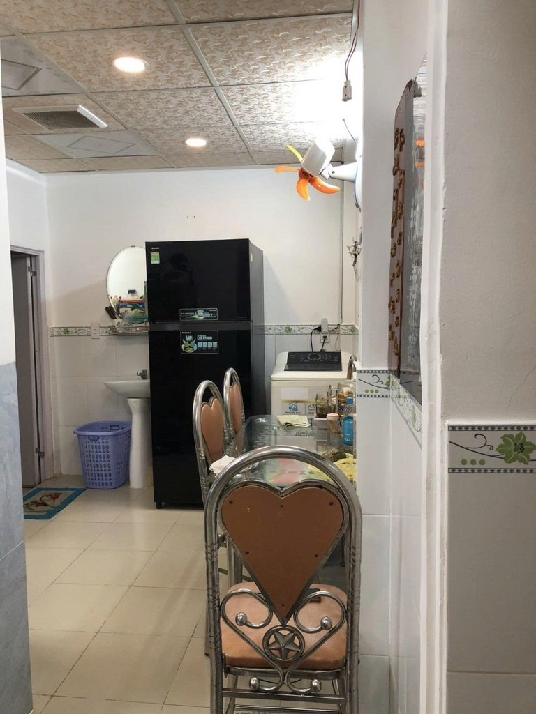 bán nhà Trần Xuân Soạn (xe hơi sát cửa); 3.9x13m; thu nhập 20tr/tháng; sổ hồng; 6,7 tỷ