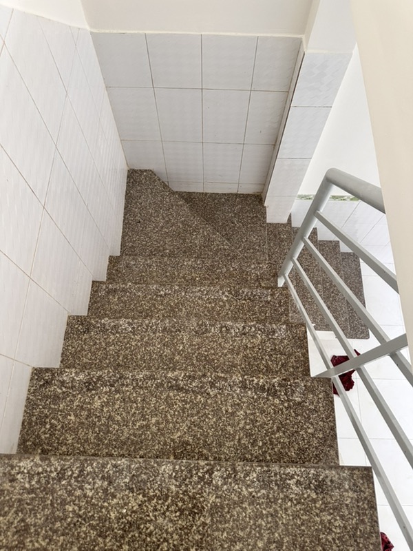 bán nhà Trần Xuân Soạn (xe hơi sát cửa); 3.5x11m; nhà 2 mặt hẻm; sổ hồng; 4,5 tỷ