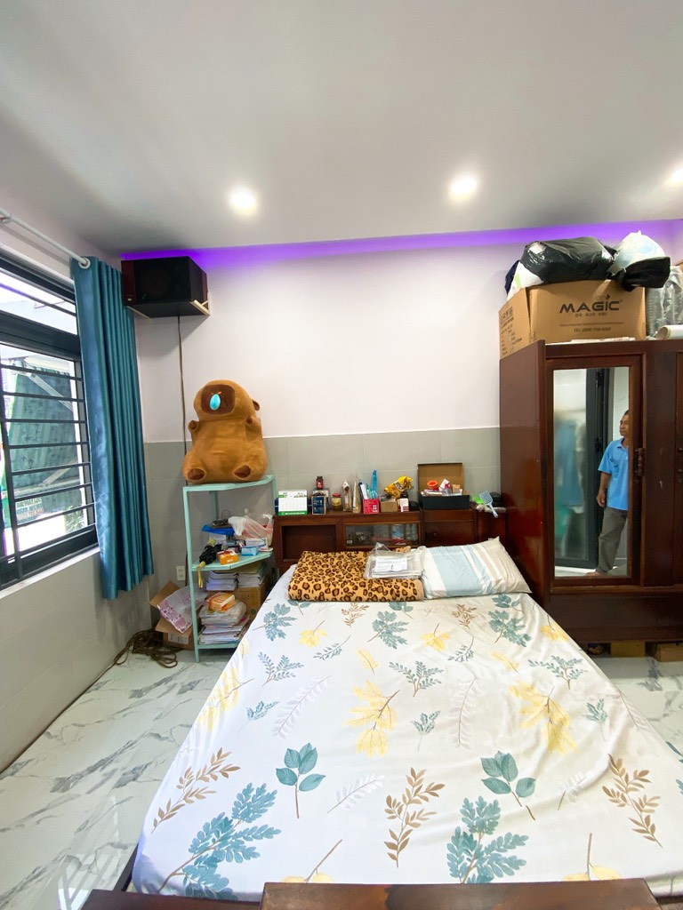 Bán nhà nhỏ xinh 77, Tân Quy; 3,5x7m; 3 lầu; 3PN; sổ hồng; 5,5 tỷ