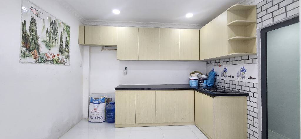 Bán nhà đường Tân Thuận Tây (xe hơi gần cửa); 2PN; 2WC; thu nhập 6tr/tháng; sổ hồng