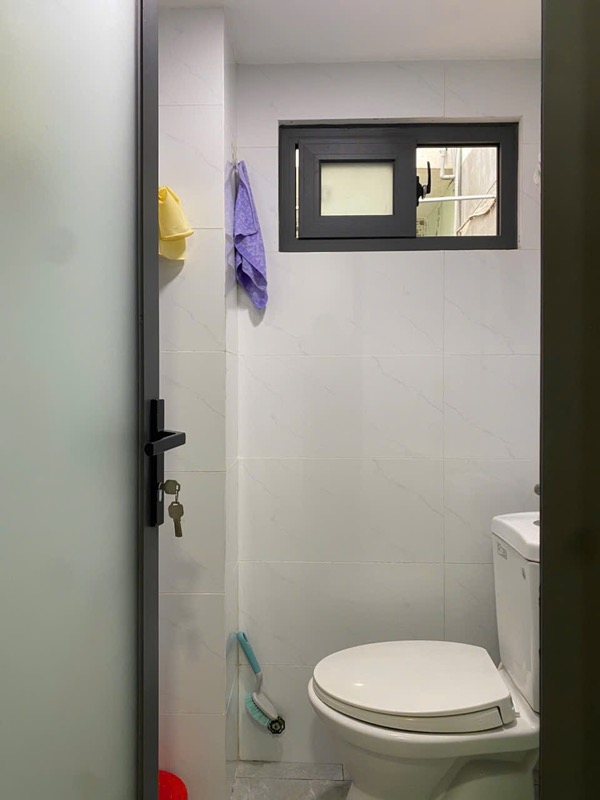 Bán nhà Bùi Văn Ba (xe hơi đỗ cửa); 3x6m; 2 tầng; 2PN; sổ hồng hoàn công