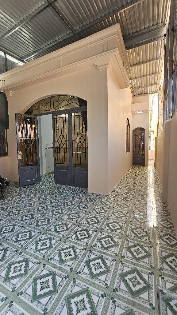 Bán nhà Huỳnh Tấn Phát (xe hơi đậu cửa); 96m2; 2PN; tiện xây mới; sổ hồng