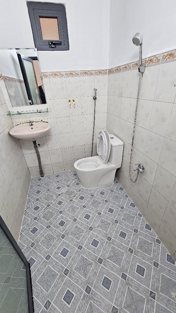 Bán nhà Huỳnh Tấn Phát (xe hơi đậu cửa); 96m2; 2PN; tiện xây mới; sổ hồng