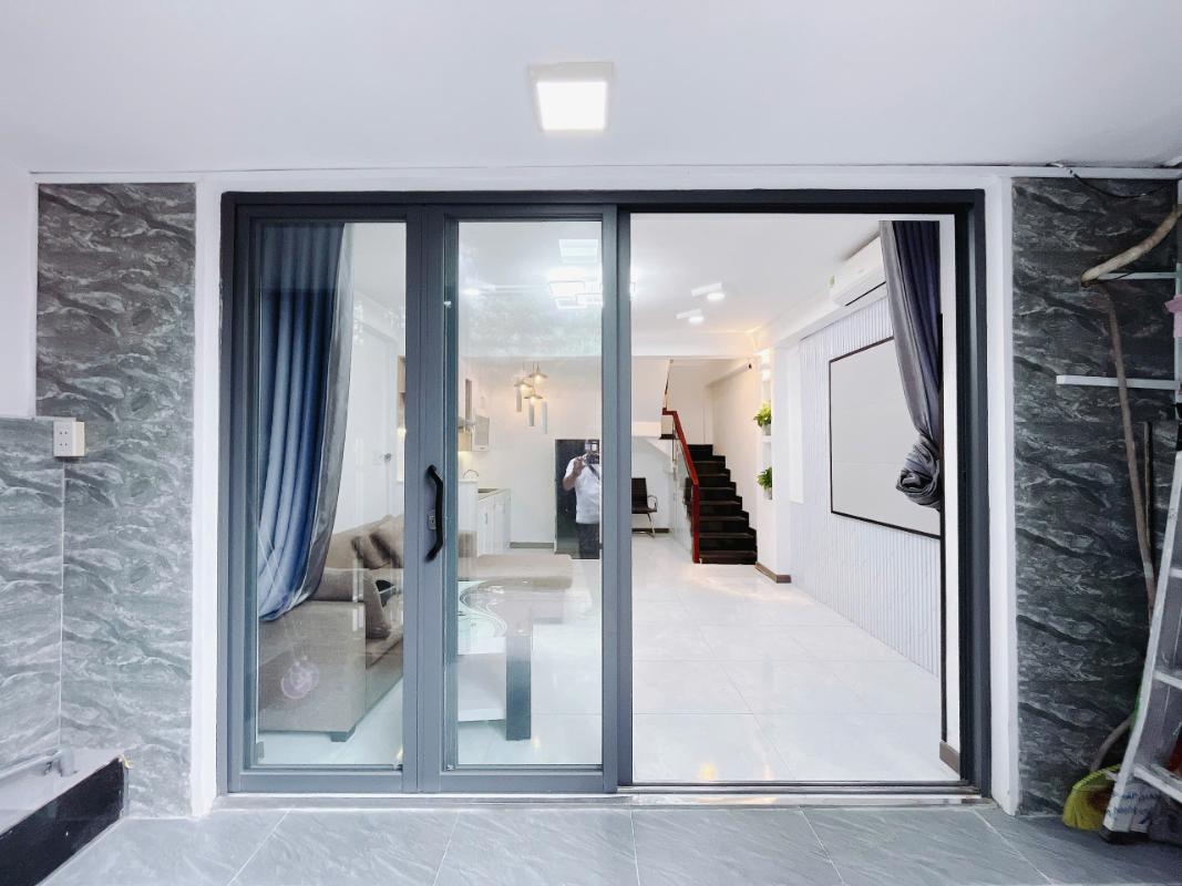 Bán nhà Huỳnh Tấn Phát (liền kề Phú Mỹ Hưng); 30m2; 2PN; sổ hồng
