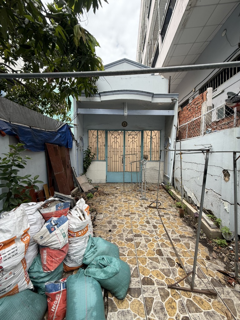 Bán nhà Huỳnh Tấn Phát (xe hơi gần cửa); 102m2; tiện xây mới; sổ hồng
