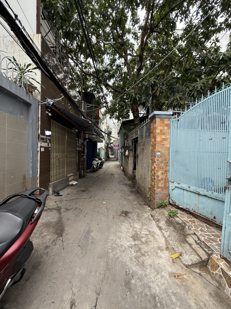 Bán nhà Huỳnh Tấn Phát (xe hơi gần cửa); 102m2; tiện xây mới; sổ hồng