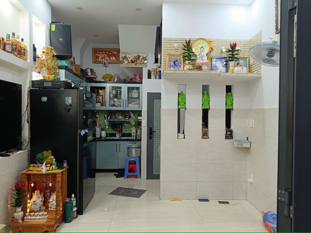 Bán nhà Đoàn văn Bơ; 24m2; 4 tầng; 5 phút đến quận 1; sổ hồng