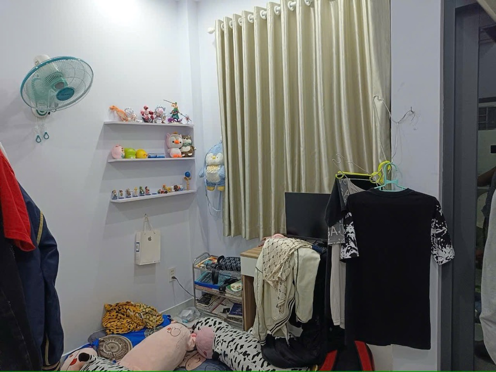 Bán nhà Đoàn văn Bơ; 24m2; 4 tầng; 5 phút đến quận 1; sổ hồng