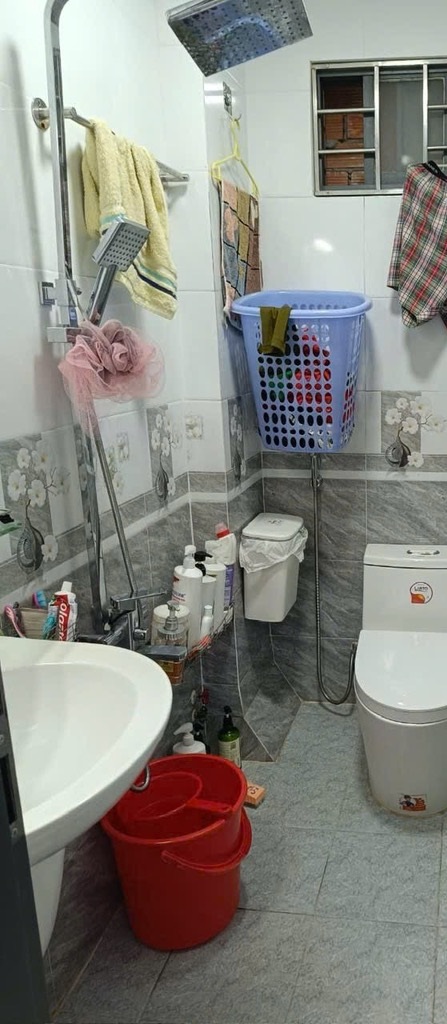 Bán nhà Đoàn văn Bơ; 24m2; 4 tầng; 5 phút đến quận 1; sổ hồng