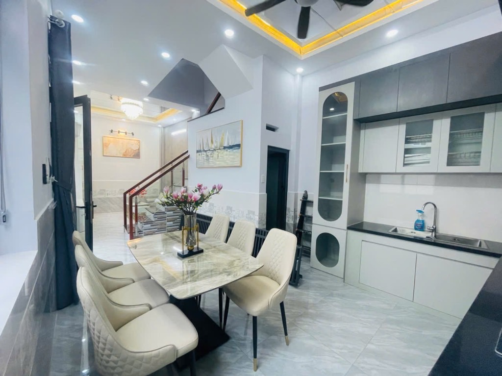 Bán nhà Võ Thị Nhờ; 42m2; 4 tầng; 4PN; nhà mới vào ở ngay; sổ hồng hoàn công