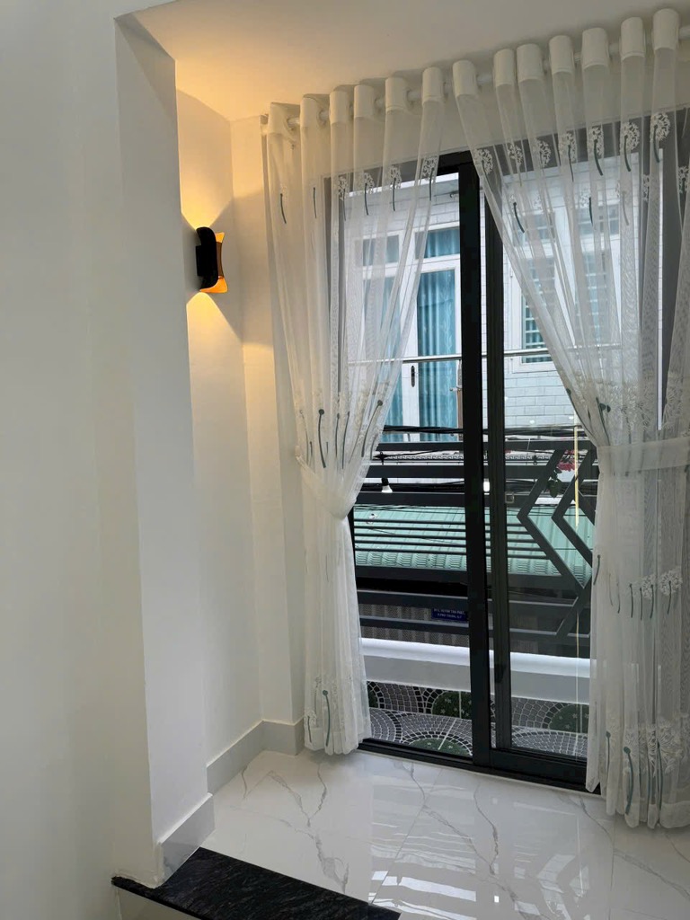 Bán nhà Huỳnh Tấn Phát (xe hơi gần cửa); 21m2; 2 tầng; 2PN; 2WC; SH riêng
