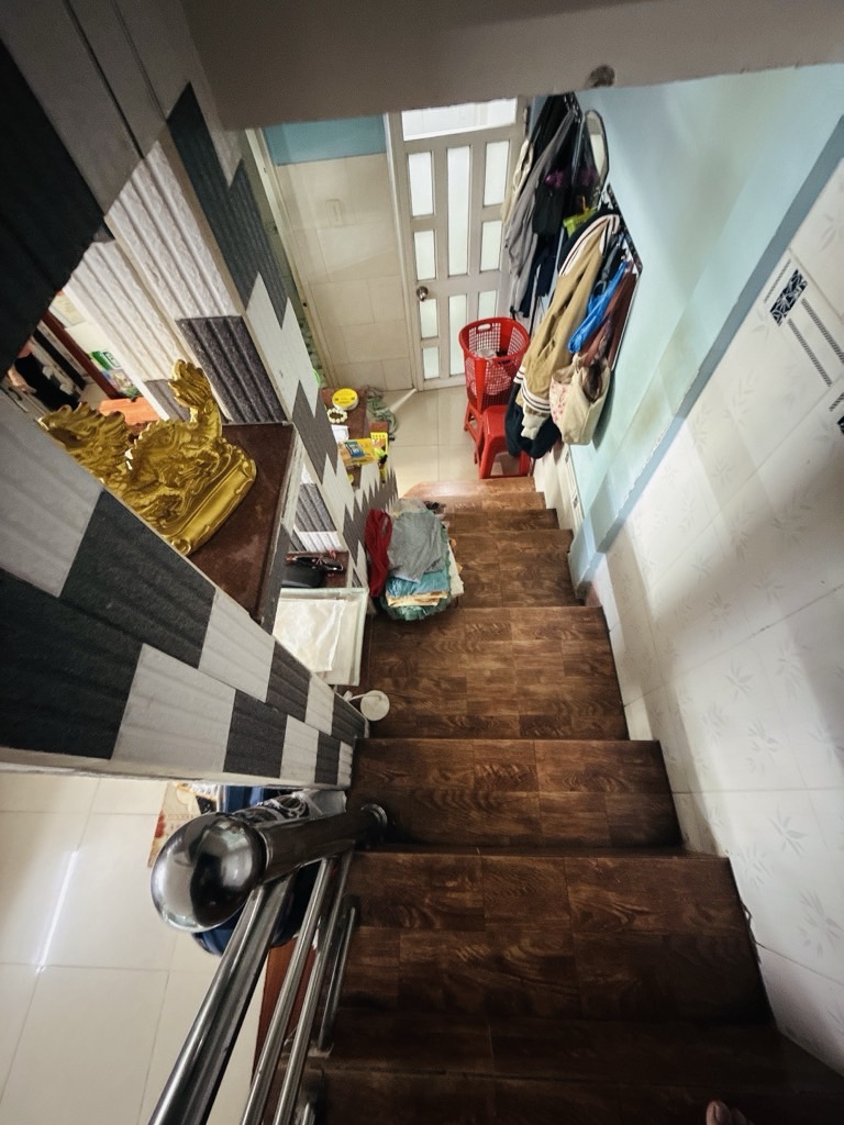 Bán nhà Huỳnh Tấn Phát (xe hơi gần cửa); 36m2; 2 tầng; 2WC; sổ hồng cầm tay