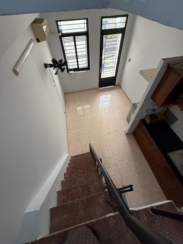 Bán nhà Tân Mỹ (xe hơi đậu cửa); 16m2; 3 lầu; 2PN; sổ hồng cầm tay