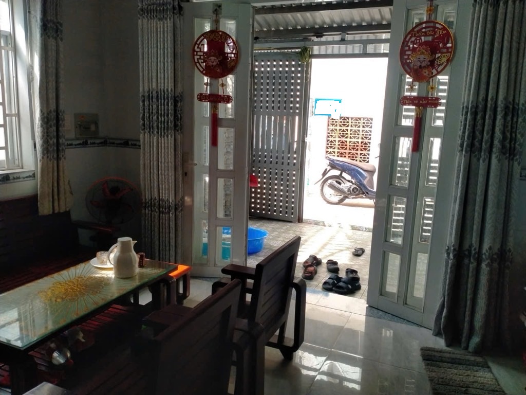 Bán nhà Nguyễn Văn Quỳ; 5x20m; 2 tầng; 3PN; 2WC; sổ hồng riêng