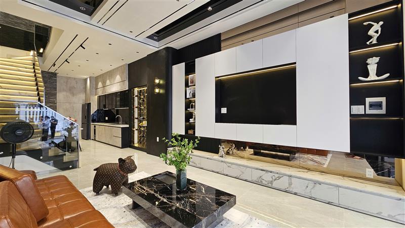 Huỳnh Tấn Phát (cách Phú Mỹ Hưng 3 phút); 4x16m; nhà đẹp 4 tầng tìm chủ mới; xem nhà thích ngay