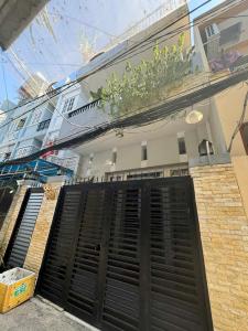 Bán nhà Huỳnh Tấn Phát (xe hơi gần cửa); 60m2; 4 tầng; 3PN; sổ hồng hoàn công