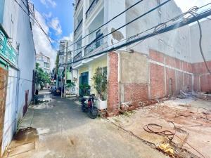 Bán đất Phú Thuận (liền kề Phú Mỹ Hưng); 80m2; tiện xây mới 5 tầng; sổ đỏ cầm tay