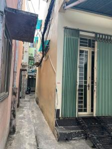 NHÀ MỚI ĐẸP , TRUNG TÂM QUẬN 8, SÁT MẶT TIỀN DỌN VÀO Ở NGAY