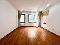 Ảnh thật. Bán nhà Nguyễn Chí Thanh chỉ 7.58 tỷ - 35m2, 5 tầng, lô góc 2 thoáng, mặt ngõ kinh doanh