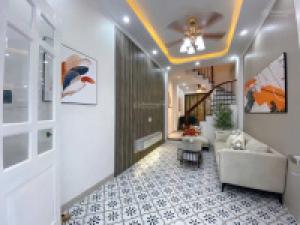 Bán nhà phố Nguyễn Lương Bằng - khu sầm uất - nội thất - vị trí đẹp - nở hậu