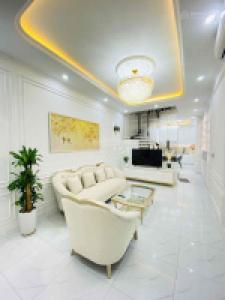 Siêu Hiếm! Thái Thịnh, gần phố, 30m ra ô tô, nhà xây mới , lô góc, dân trí cao, kinh doanh