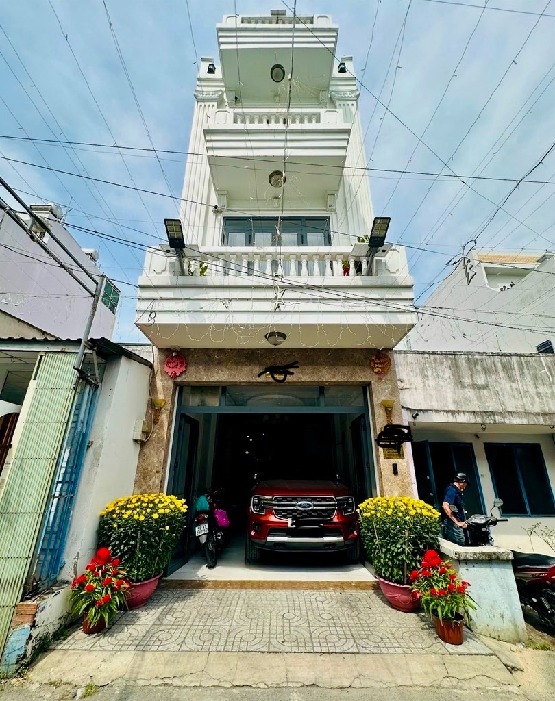 NÓNG NÓNG  THỊ TRƯỜNG KHU VỤC TĂNG TRƯỞNG MẠNH , THIẾU TIỀN ĐÓNG HỌC  CHẤT NHẬN GIẢM 200TR