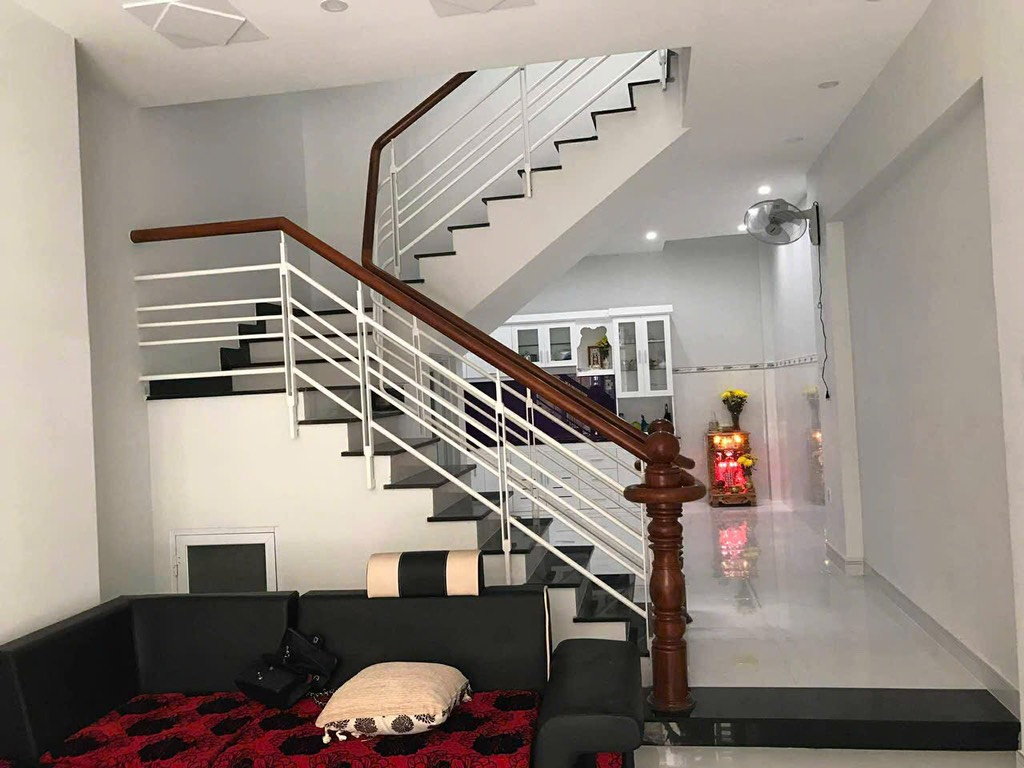 BÁN NHÀ 3 TẦNG NGYA CHỢ HIỆP THÀNH Q12