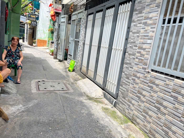 PHAN XÍCH LONG - DÂN TRÍ TỐT - SỔ ĐẸP - HẺM RỘNG THÔNG