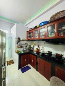 NHỈNH 2 TỶ - NHÀ CÓ HẦM ĐỂ XE