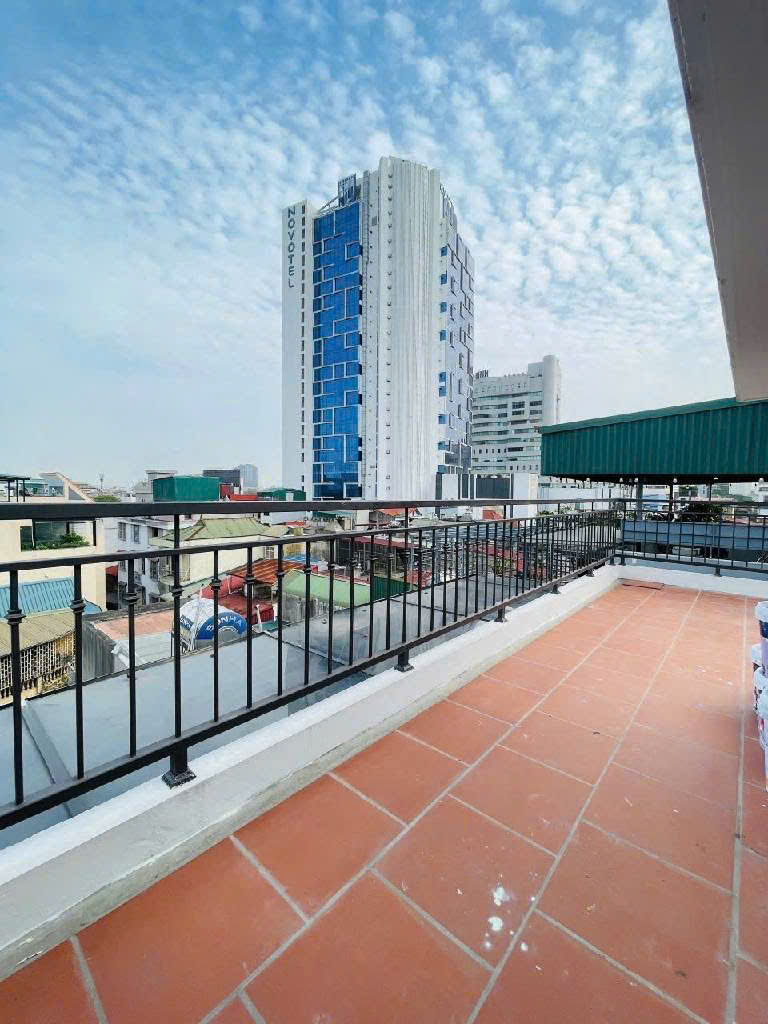 BÁN NHÀ MẶT PHỐ TÂY SƠN,ĐỐNG ĐA-7 TẦNG -CÓ THANG MÁY