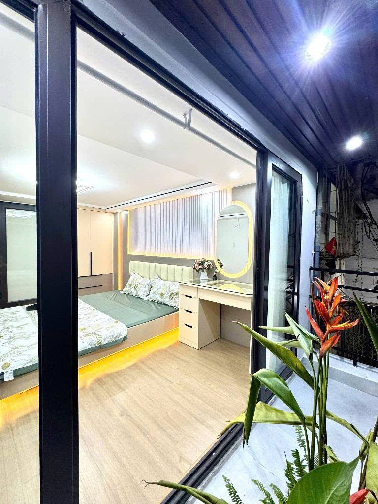 SIÊU PHẨM PHÂN KHÚC 5 TỶ -TRUNG PHỤNG- XÃ ĐÀN- 50M RA PHỐ CHÍNH,SỔ ĐỎ CHÍNH CHỦ,Ở NGAY