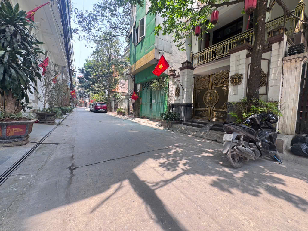 NHÀ LÔ GÓC -NGÕ BA GÁC - HOÀNG VĂN THÁI - THANH XUÂN - KHU VỰC HIẾM NHÀ BÁN
