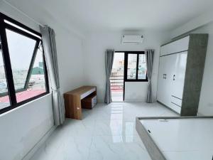 CHỈ 6.8 TỶ CÓ NGAY CĂN NHÀ Ô TÔ ĐỖ CỬA - 50M RA ĐƯỜNG TRỊNH VĂN BÔ – NHÀ LÔ GÓC 2 MẶT THOÁNG