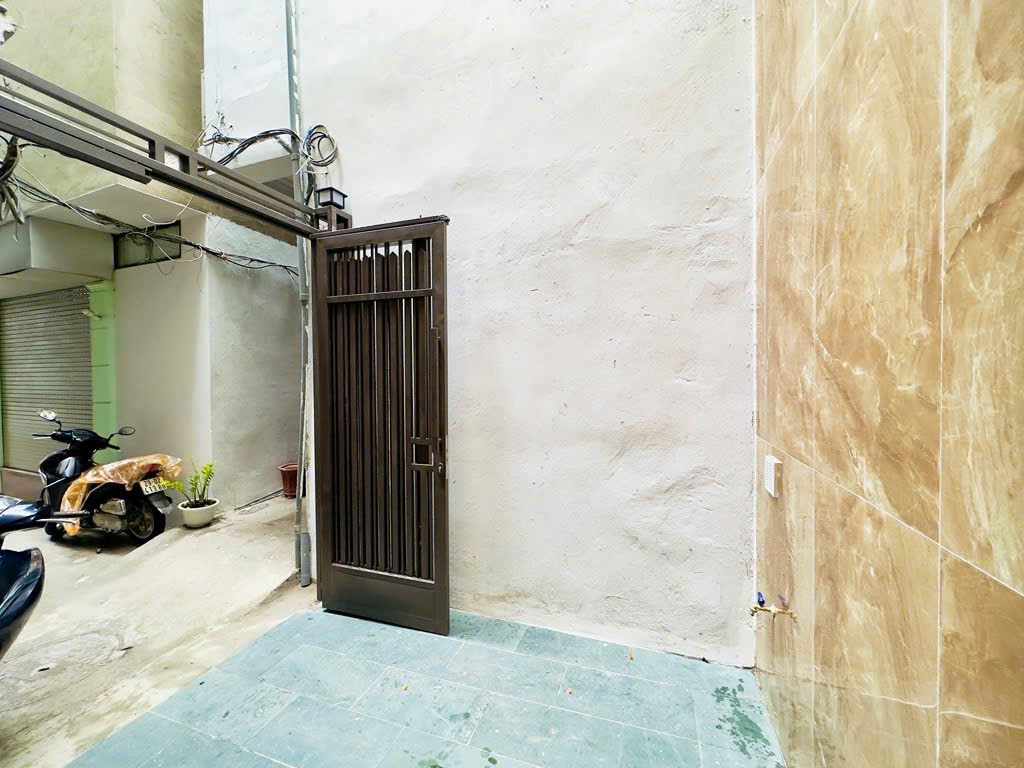 Siêu phẩm Minh Khai 50m2 chỉ 10m ra mặt phố giá 9 tỷ
