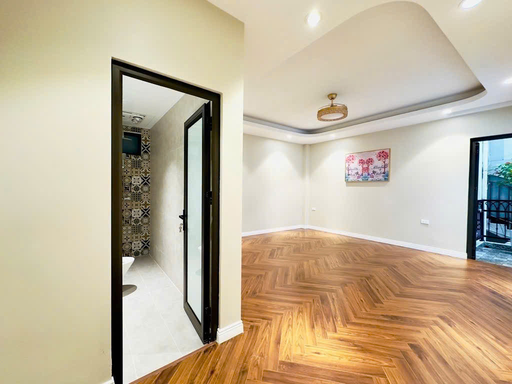 Siêu phẩm Minh Khai 50m2 chỉ 10m ra mặt phố giá 9 tỷ