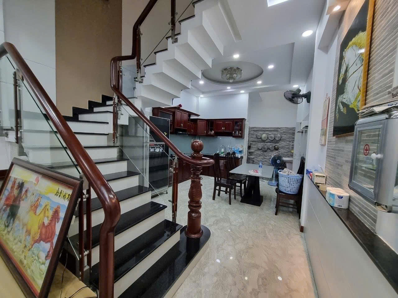 Bán nhà hẻm 8m  đường Phạm Văn Chiêu, 64m2 (4x16). 4 tầng. nhỉnh 7.5 tỷ