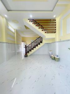 Bán nhà q8, lô góc 2 MT, 60m2, 3 tầng, nhỉnh 5 tỏi