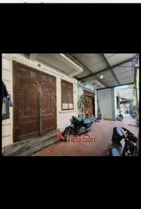 BÁN NHÀ LẠC LONG QUÂN, VÀI BƯỚC RA HỒ TÂY, 40M2, GIÁ CHƯA ĐẾN 5 TỶ