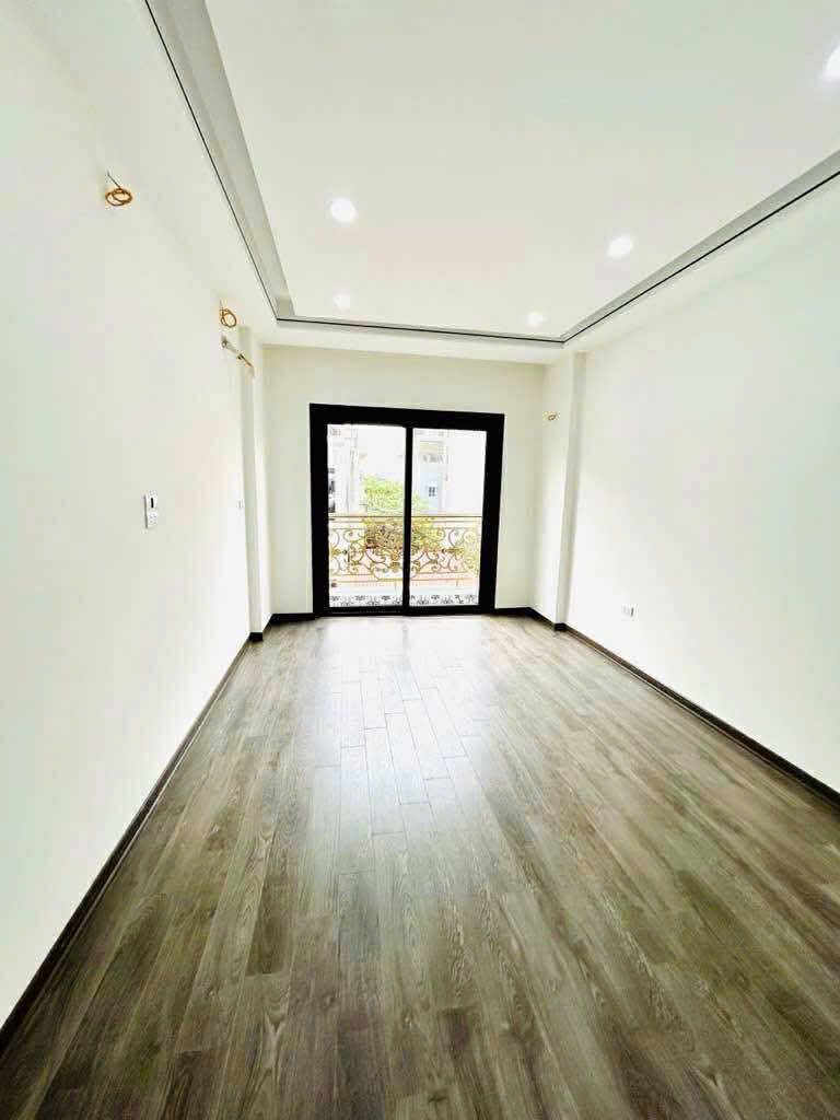 Thang máy, Ô tô vào nhà, Tam Trinh - Hoàng Mai 57m2 x 5 tầng, 14.5 tỷ có giảm sâu