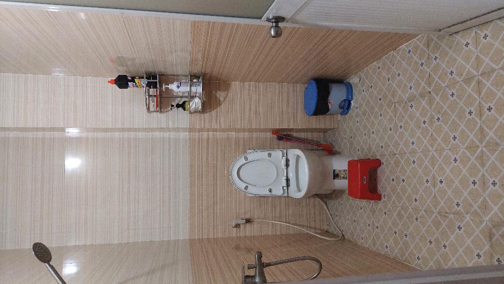 NHÀ 3 TẦNG HXH THÔNG  Đường Lê Thị Hoa - Tp Thủ Đức, Kết cấu: BTCT 3 tầng, Pk, 4 PN, 2 WC, bếp, bancong, sân thượng trước sau.