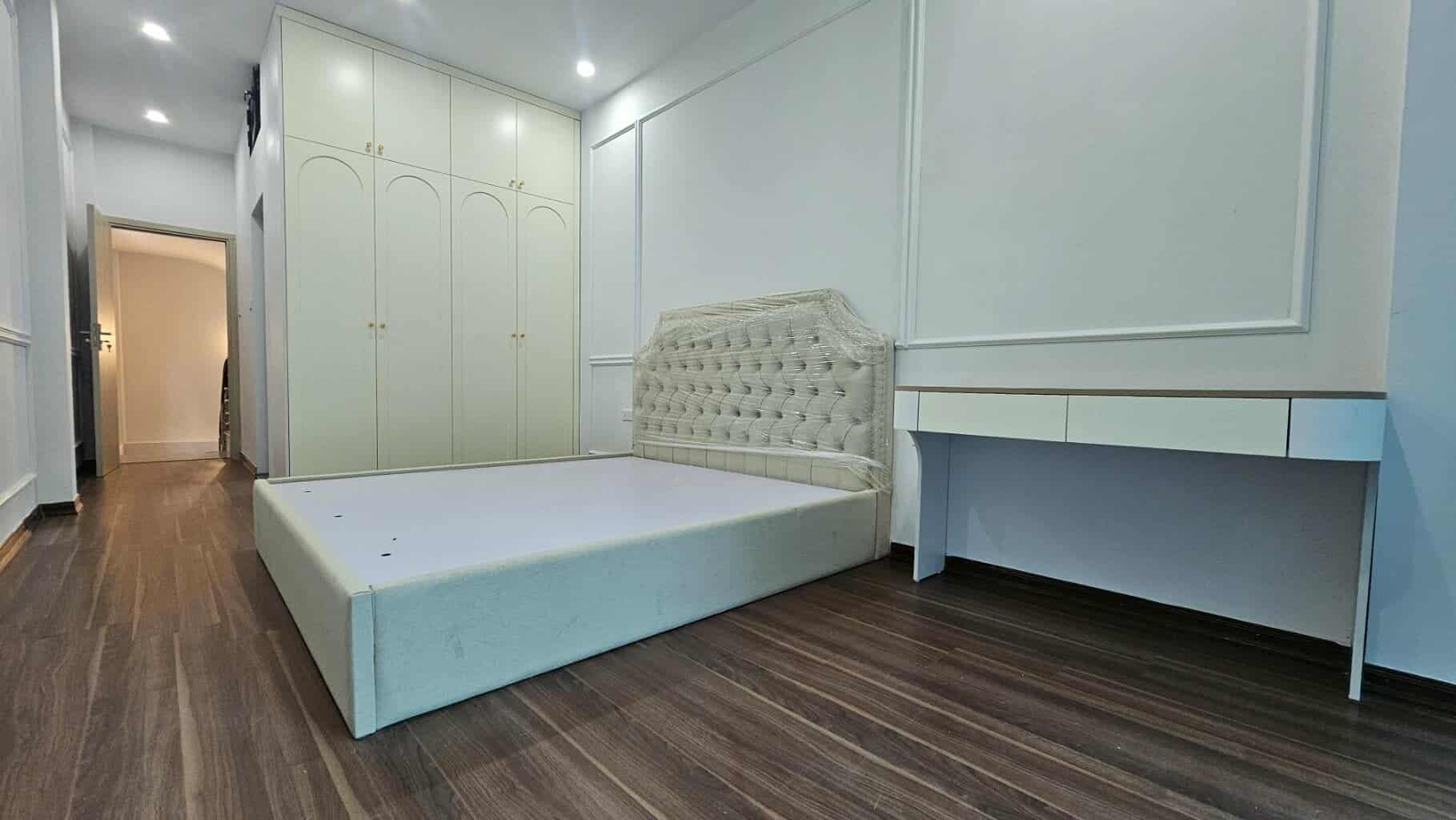 NHÀ LÔ GÓC ĐẸP TRUNG TÂM VĂN QUÁN CHƯA ĐẾN 8 TỶ