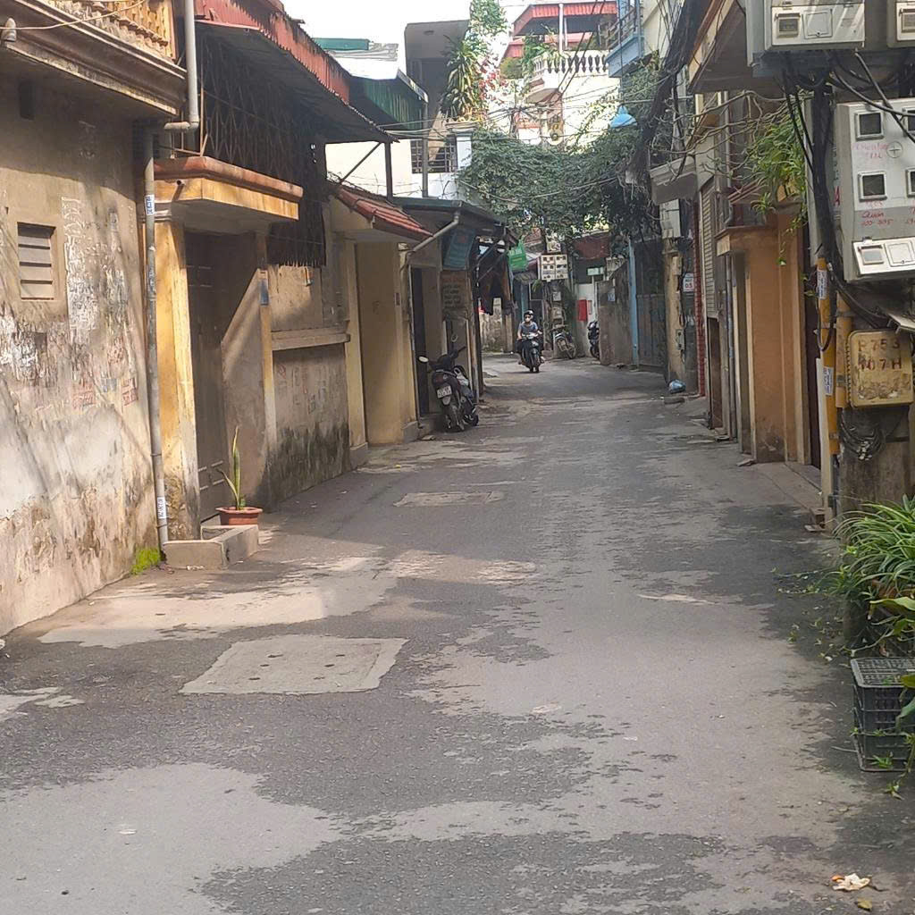 Bán nhà Trần Phú, giao thông thuận tiện, mặt tiền mênh mông, 37m2 nhỉnh 6 tỷ