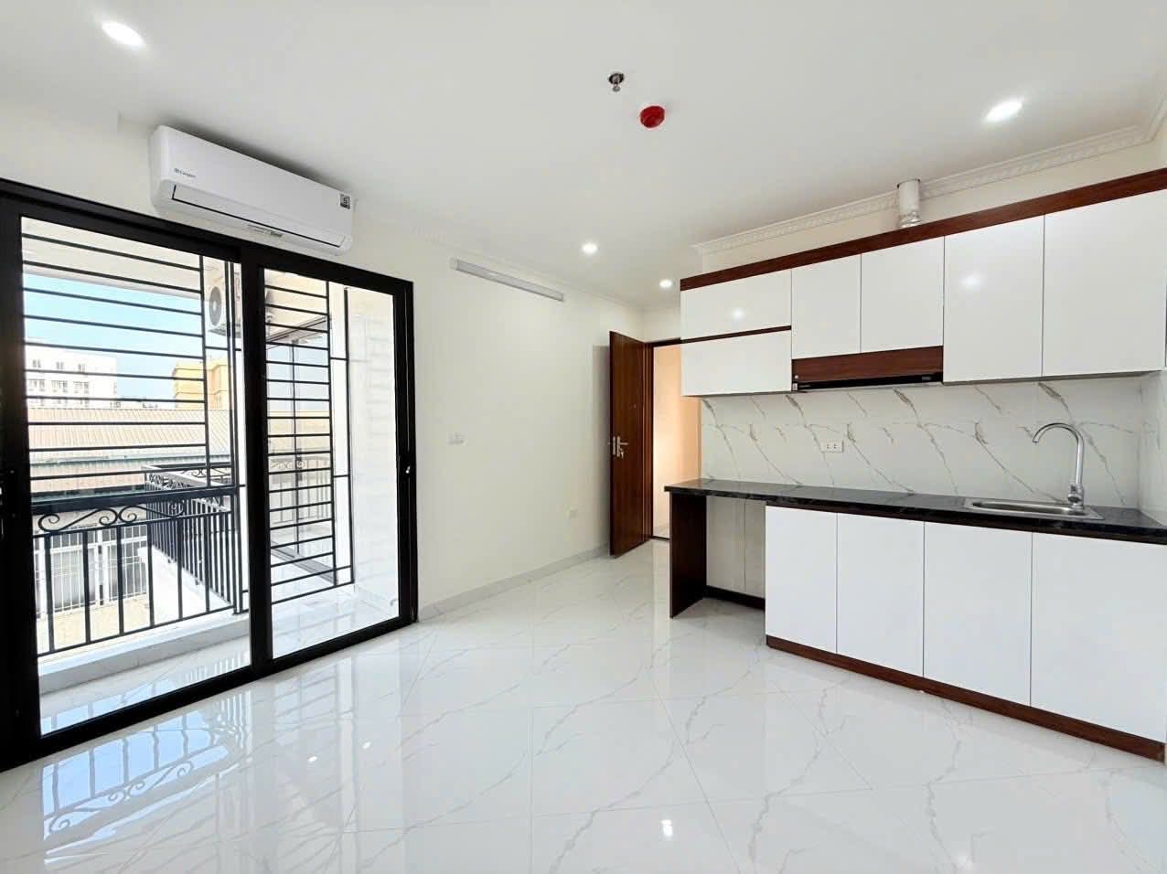Tòa căn hộ dòng tiền cao, view Hồ Tây