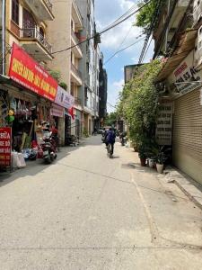 12 TỶ HƠN TỨ LIÊN - PHÂN LÔ Ô TÔ ĐỖ - MẶT TIỀN RỘNG