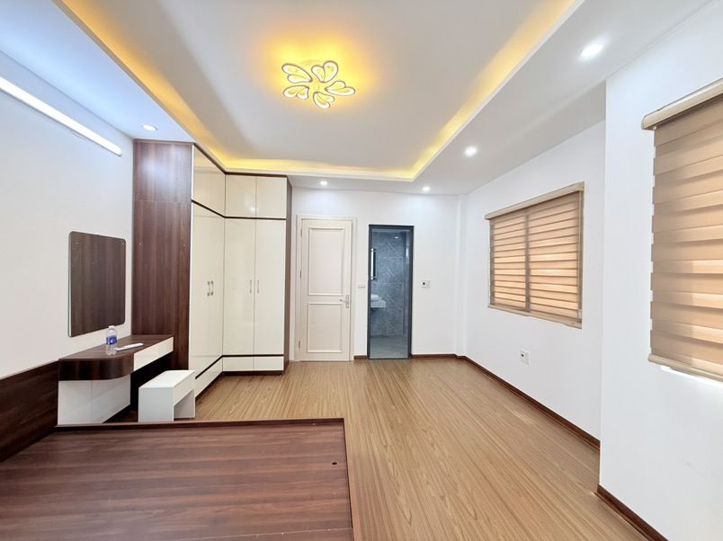 BÁN NHÀ MINH KHAI ĐẸP LONG LANH – 2 MẶT THOÁNG – GẦN PHỐ – Ở NGAY