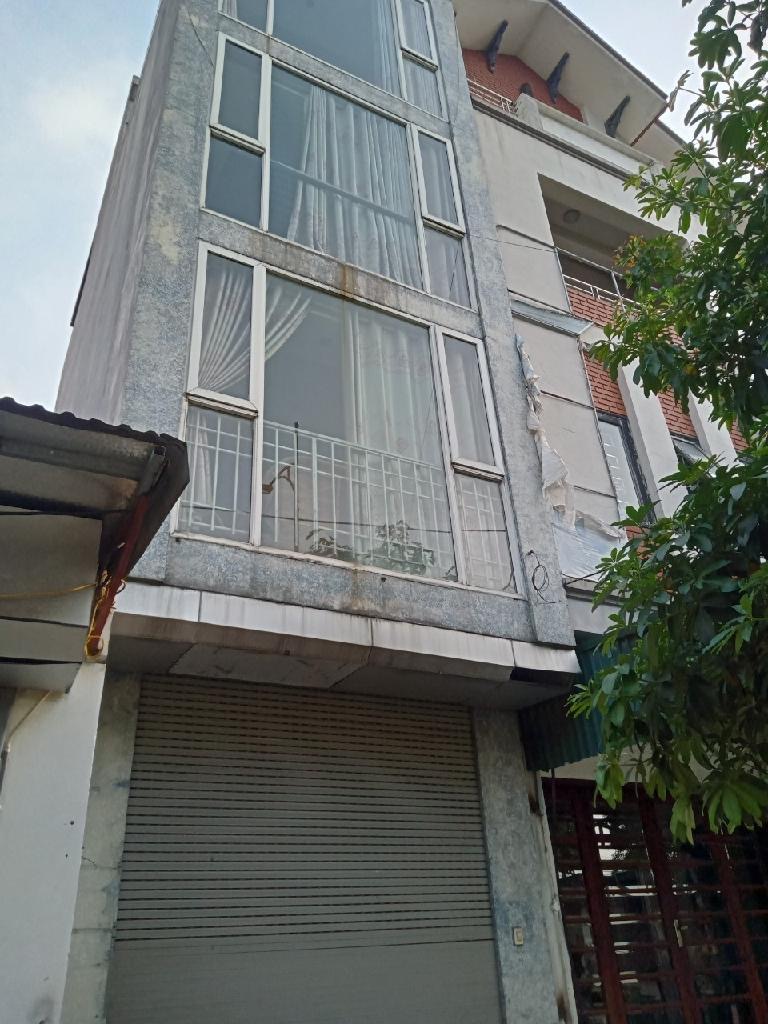 BÁN NHÀ DI TRẠCH HOÀI ĐỨC - GIÁ 4.X TỶ - 33M2X5T - NỞ HẬU