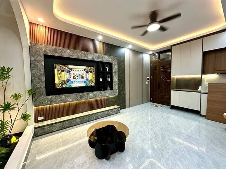 Bán nhà Giải Phóng 2 mặt tiền, tài lộc, giá 8.2 tỷ